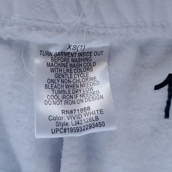 Disney joggers - Picture 15 of 16